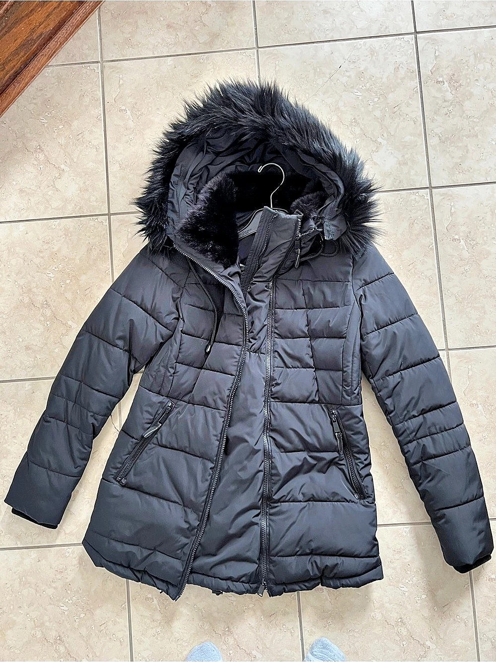 Thyme maternity Black Puffer Jacket Size xs Like New